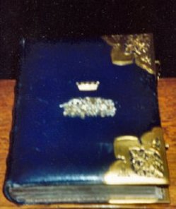 The Holy Bible presented by
The Duchess of Albany following
the death of her husband, Leopold.